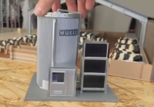 a1.  MILK STORAGE SILO SILVER with cooling radiators - supplied with or without your requested name plate 1/32 scale SILVER